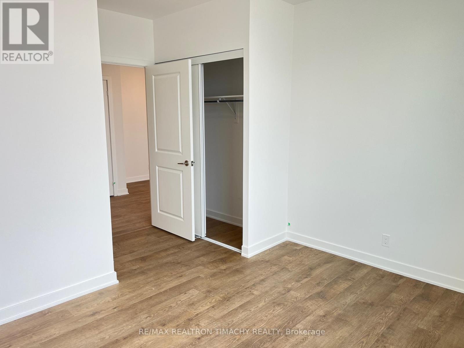 1205 - 30 Upper Mall Way, Vaughan, Ontario  L4J 0L7 - Photo 13 - N12964158