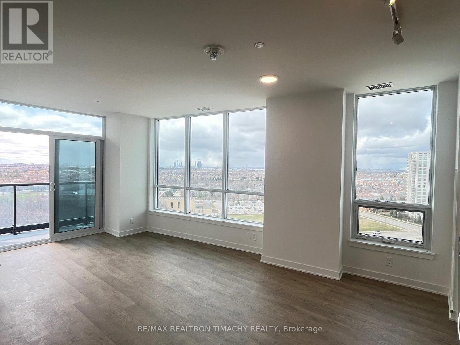 1205 - 30 Upper Mall Way, Vaughan, Ontario  L4J 0L7 - Photo 7 - N12964158