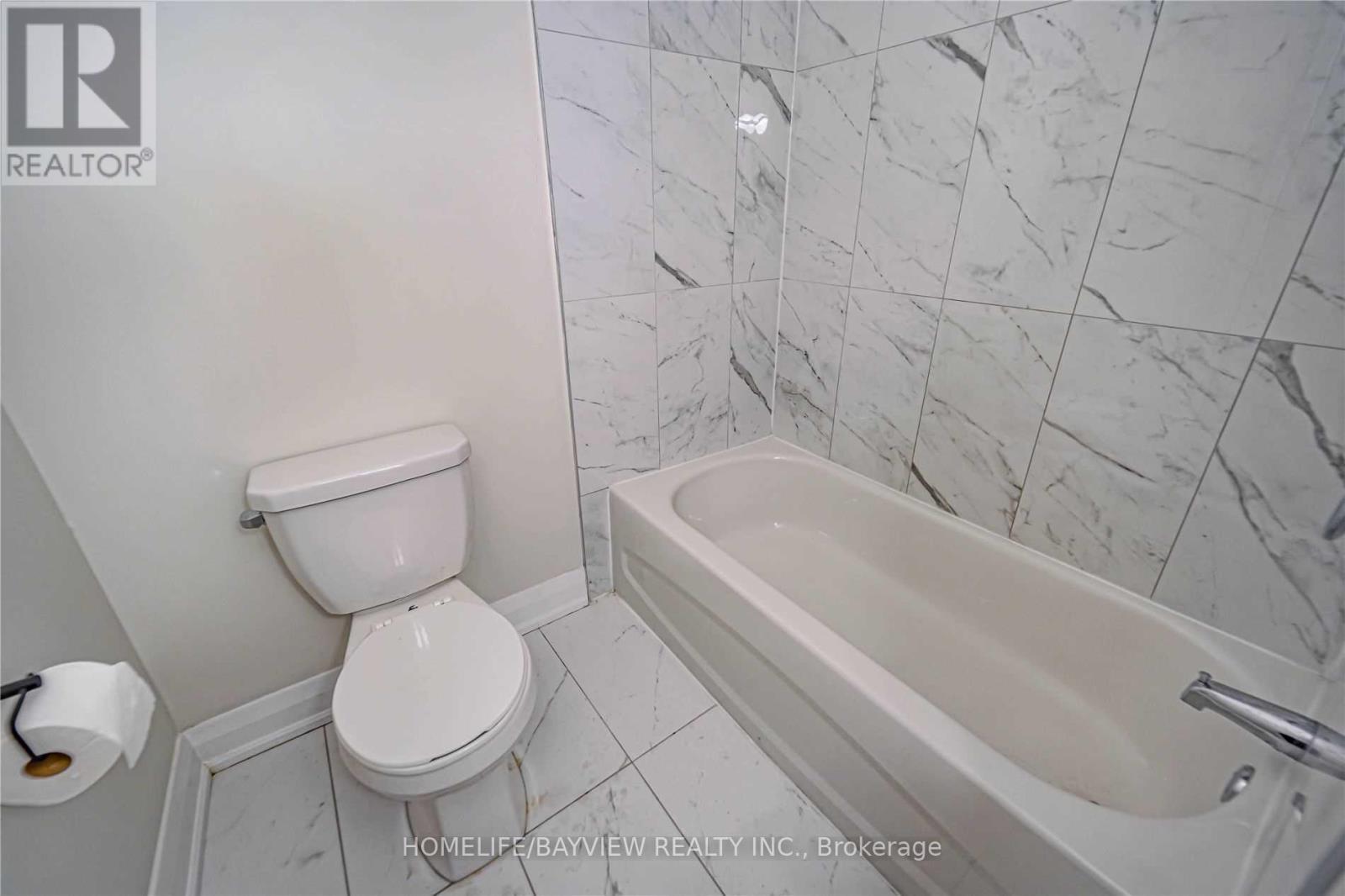 85 Yongehurst Road, Richmond Hill, Ontario  L4C 3T3 - Photo 6 - N12964162