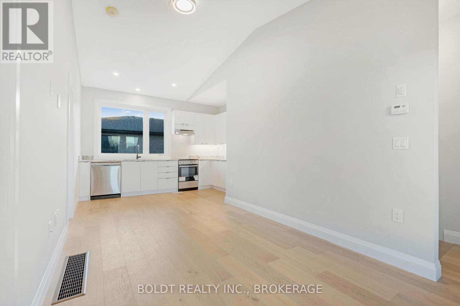 35 Wellspring Way, Pelham, Ontario  L3B 5N5 - Photo 40 - X12964590