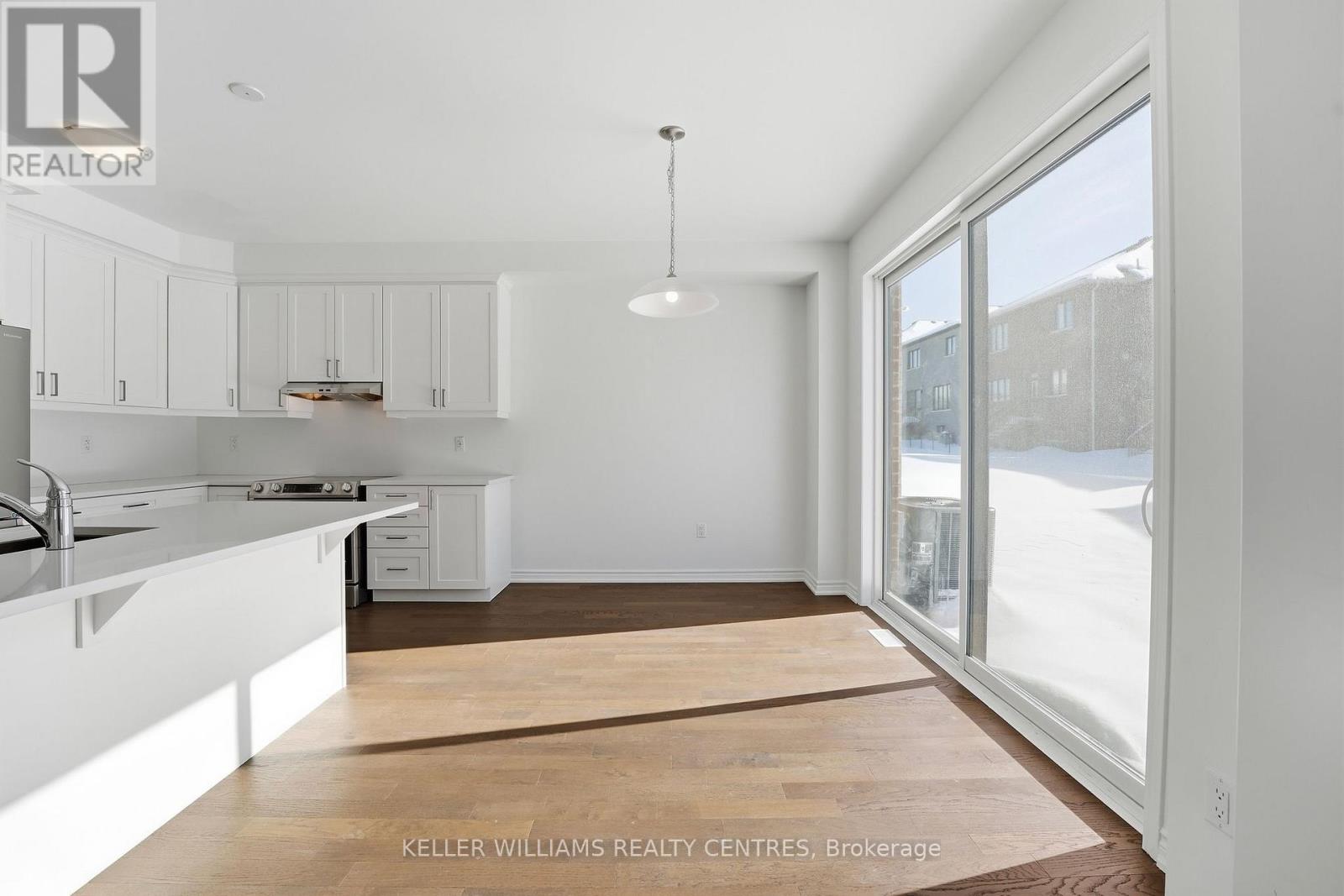 45 Mcbride Trail, Barrie, Ontario  L9J 0Y8 - Photo 14 - S12964056