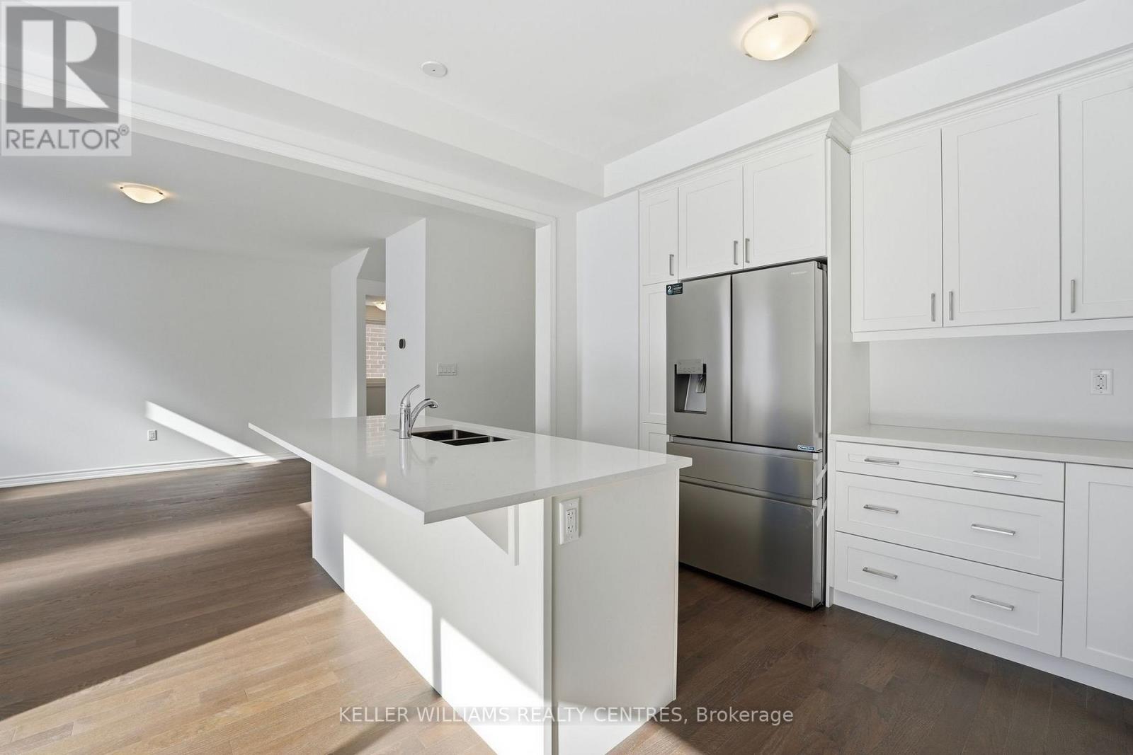 45 Mcbride Trail, Barrie, Ontario  L9J 0Y8 - Photo 17 - S12964056