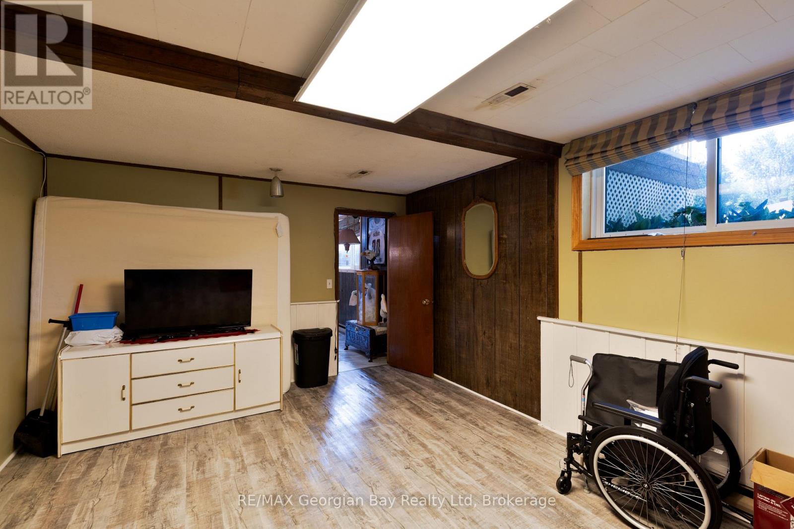 739 Simcoe Avenue, Tay (Port Mcnicoll), Ontario  L0K 1R0 - Photo 32 - S12964370