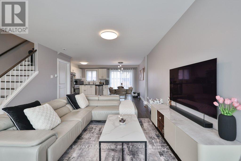 23 - 1525 Elm Road, Oakville, Ontario  L6H 1W3 - Photo 4 - W12963974