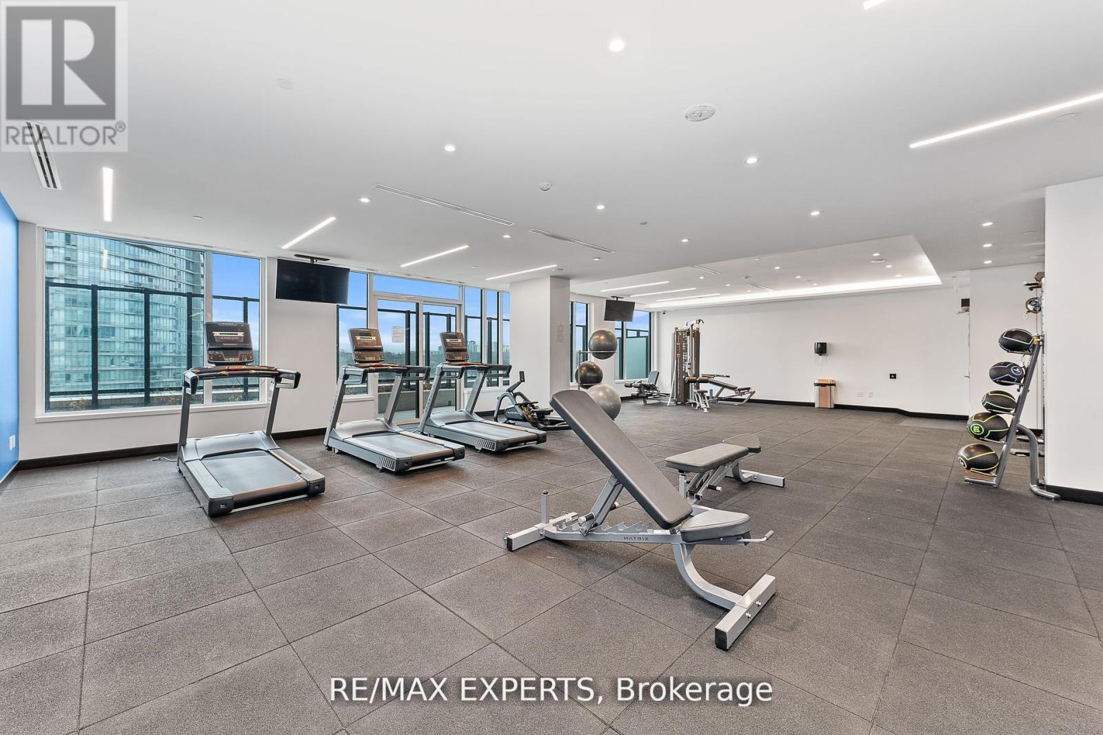 2512 - 1926 Lake Shore Boulevard W, Toronto, Ontario  M6S 1A1 - Photo 19 - W12963976