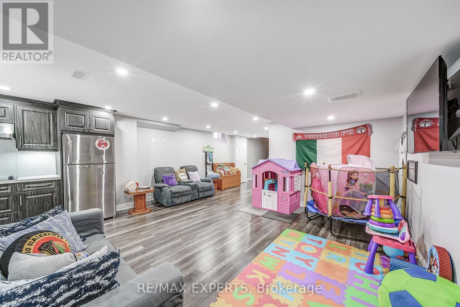 60 Humbershed Crescent, Caledon, Ontario  L7E 2X4 - Photo 43 - W12963992