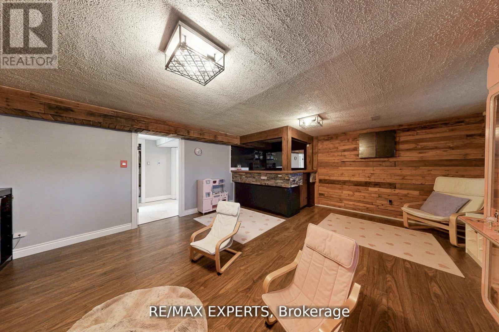 4323 Forsyth Boulevard, Burlington, Ontario  L7L 2M2 - Photo 27 - W12964010