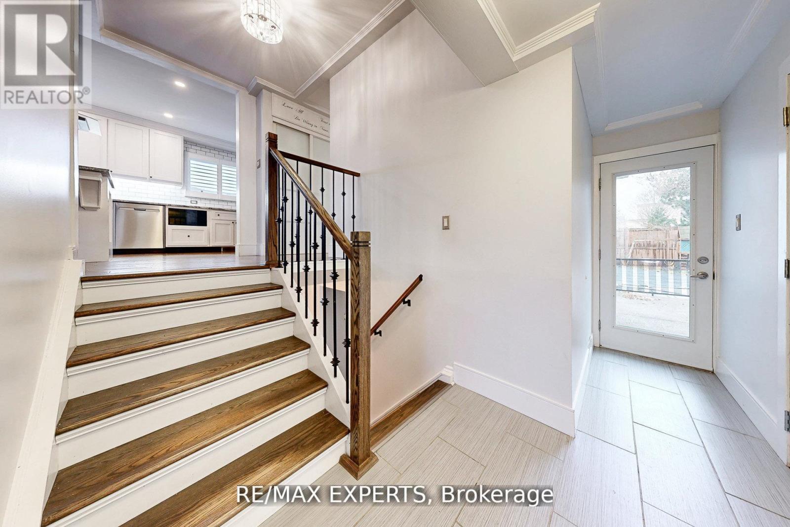 4323 Forsyth Boulevard, Burlington, Ontario  L7L 2M2 - Photo 4 - W12964010