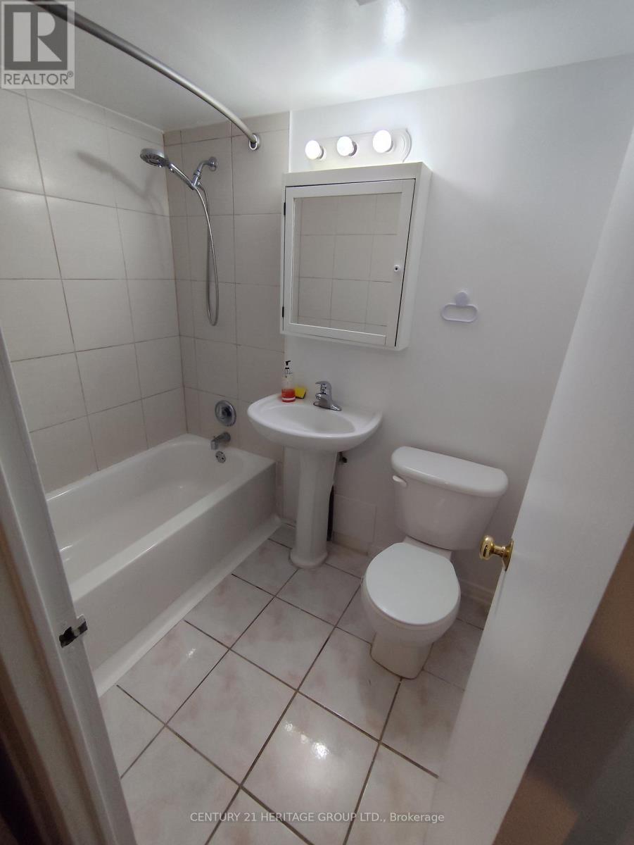 612 - 100 Lotherton Pathway, Toronto, Ontario  M6B 2G8 - Photo 9 - W12964016