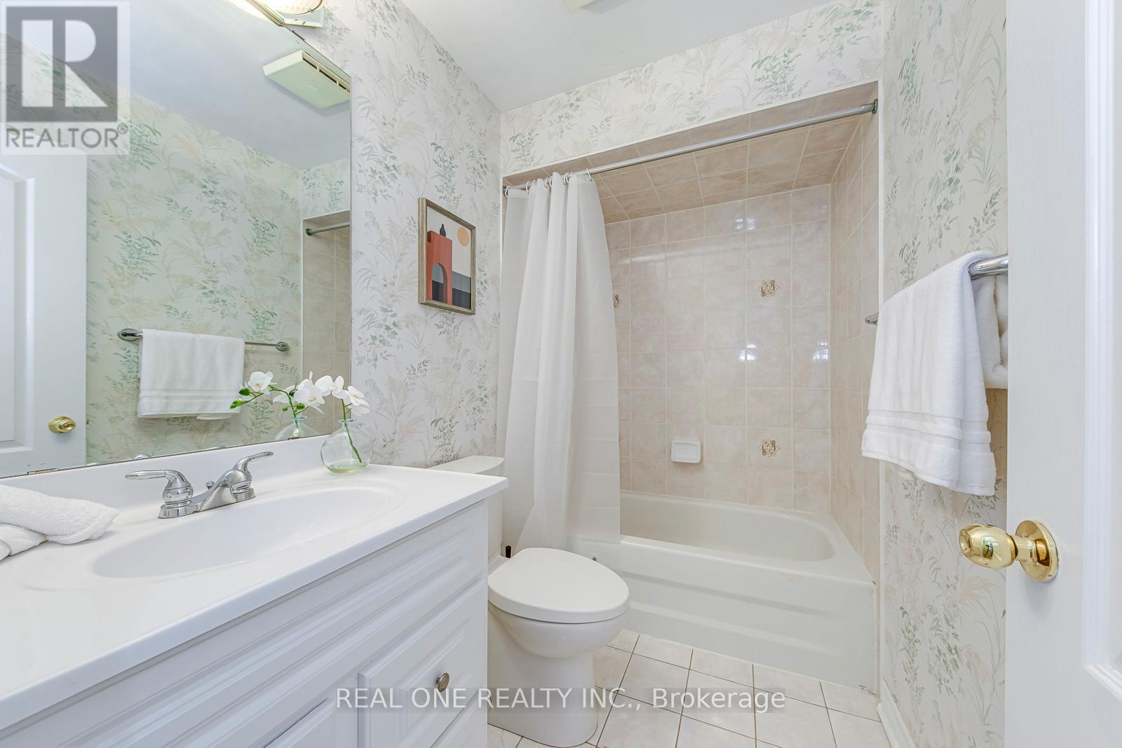 6 - 2250 Rockingham Drive, Oakville, Ontario  L6H 6J3 - Photo 33 - W12964026