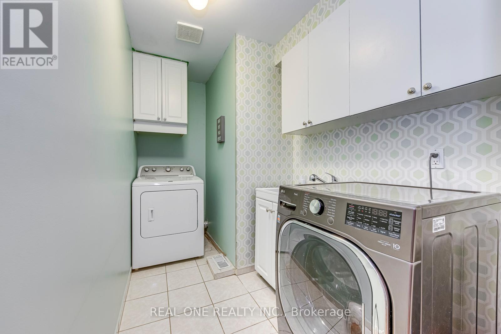 6 - 2250 Rockingham Drive, Oakville, Ontario  L6H 6J3 - Photo 34 - W12964026