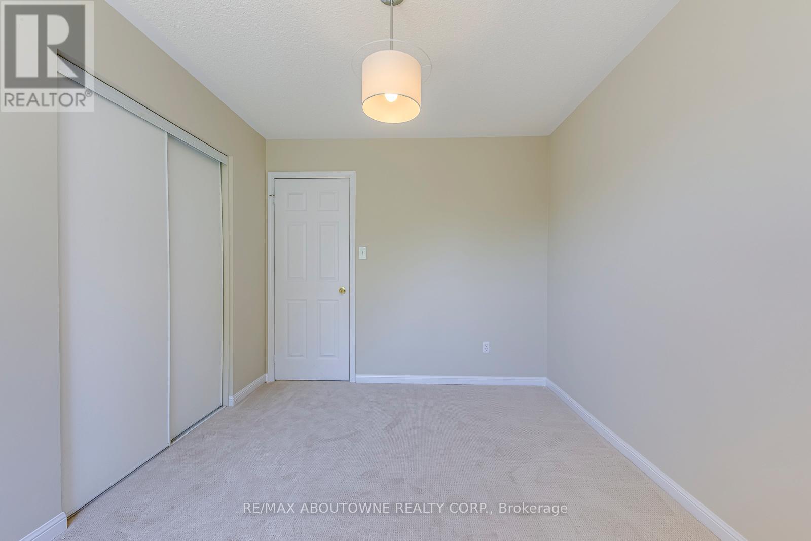 3037 Abernathy Way, Oakville, Ontario  L6M 5C1 - Photo 29 - W12964070