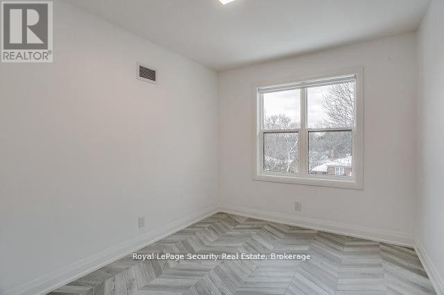 2 - 109 Stephen Drive, Toronto, Ontario  M8Y 3M8 - Photo 16 - W12964106