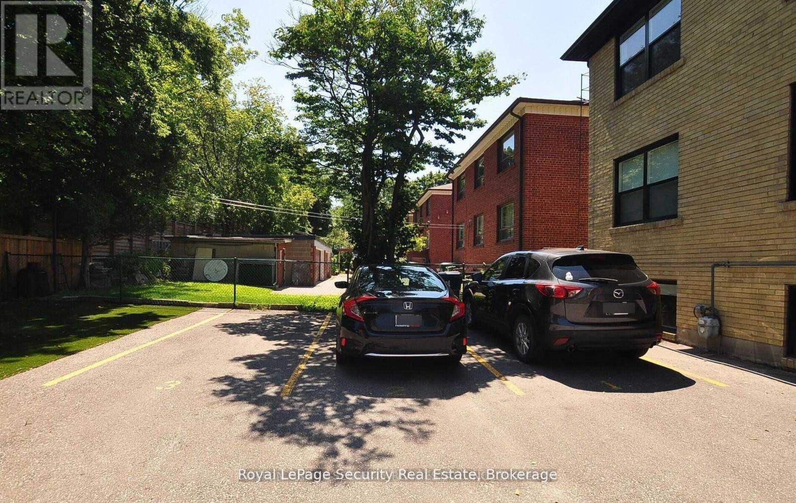 2 - 109 Stephen Drive, Toronto, Ontario  M8Y 3M8 - Photo 20 - W12964106