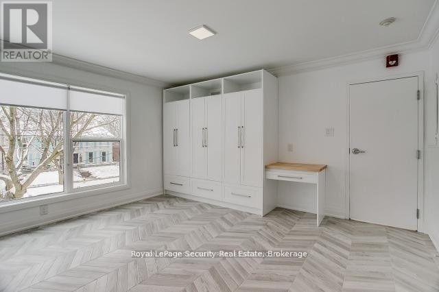 2 - 109 Stephen Drive, Toronto, Ontario  M8Y 3M8 - Photo 8 - W12964106