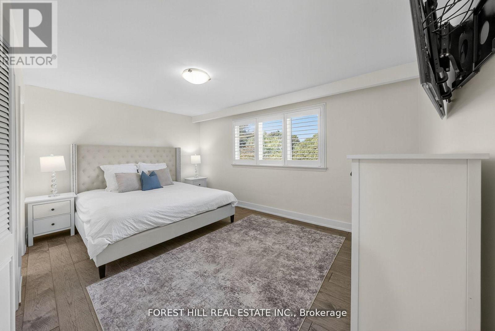 37 Cherry Post Crescent, Toronto, Ontario  M9C 2J9 - Photo 24 - W12964188