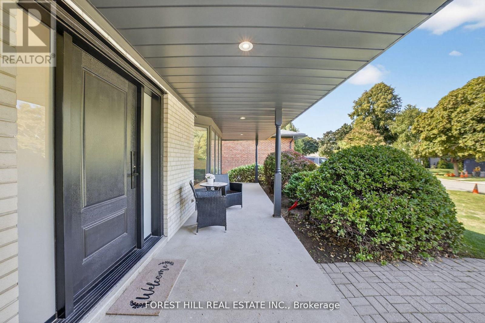 37 Cherry Post Crescent, Toronto, Ontario  M9C 2J9 - Photo 3 - W12964188