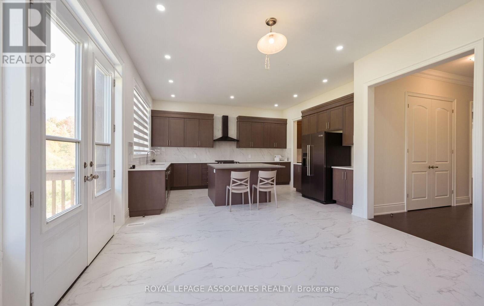 55 Raspberry Ridge Avenue, Caledon, Ontario  L0C 0H1 - Photo 12 - W12964202