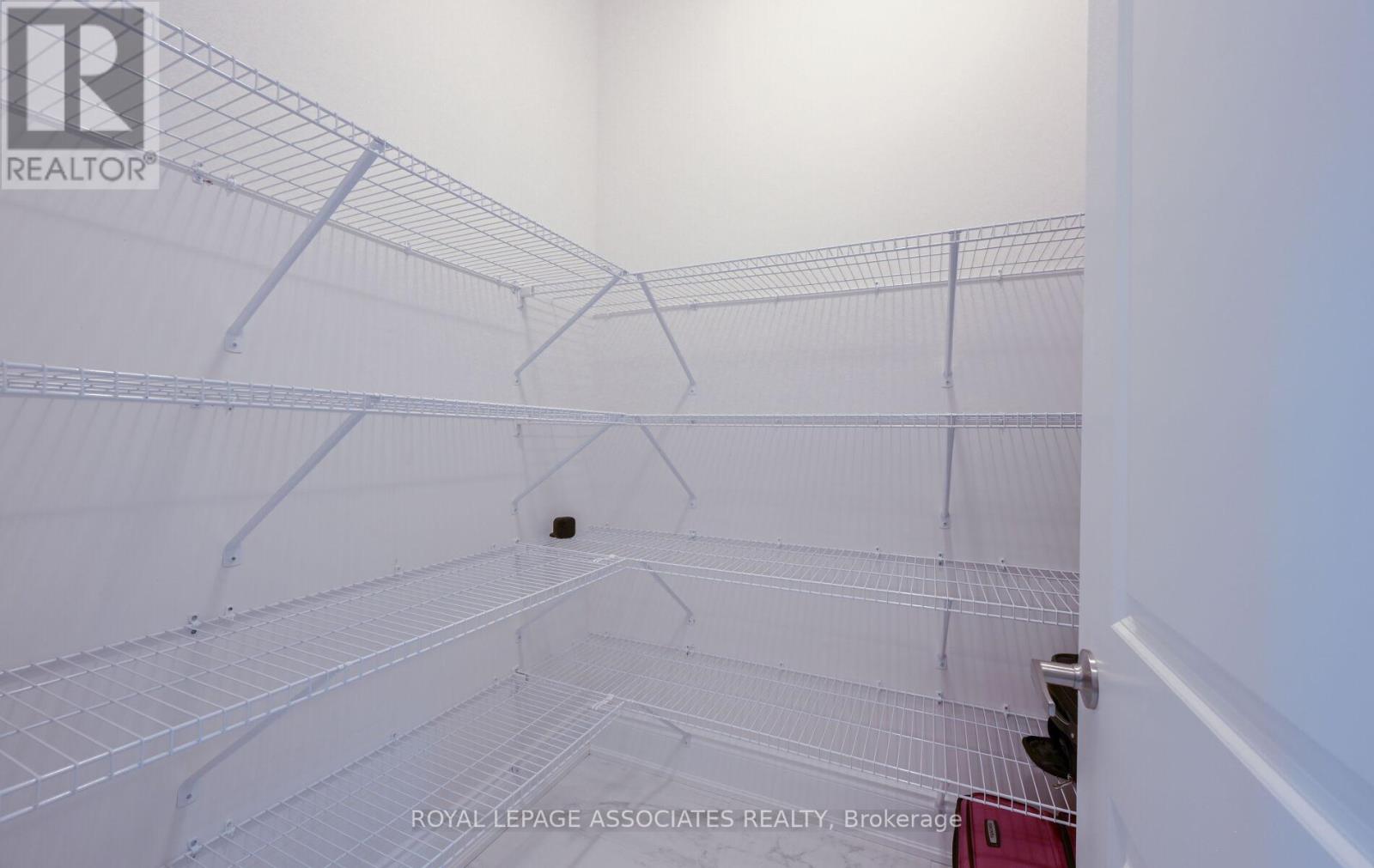 55 Raspberry Ridge Avenue, Caledon, Ontario  L0C 0H1 - Photo 18 - W12964202