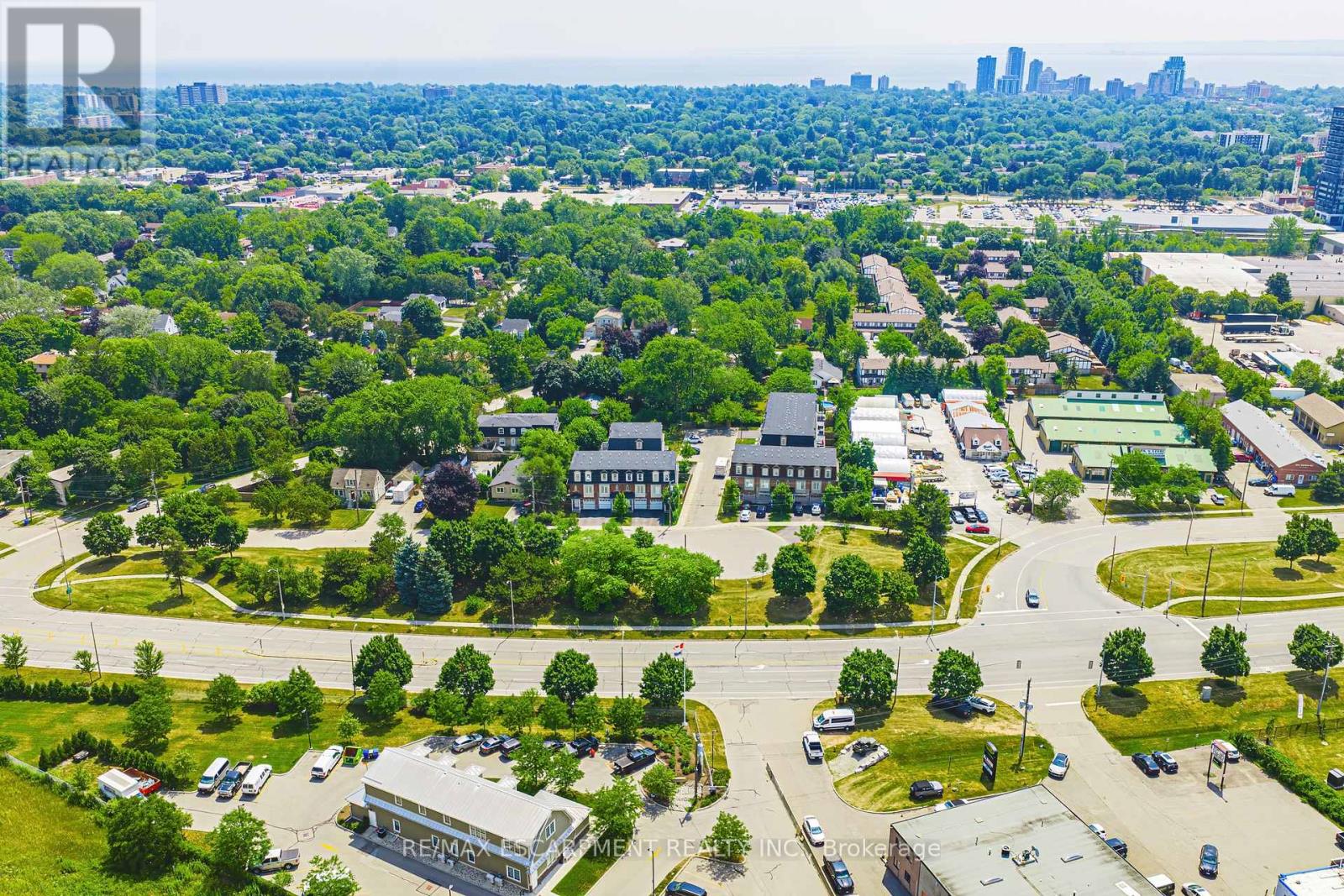 4 - 2220 Queensway Drive, Burlington, Ontario  L7R 0E7 - Photo 45 - W12964204