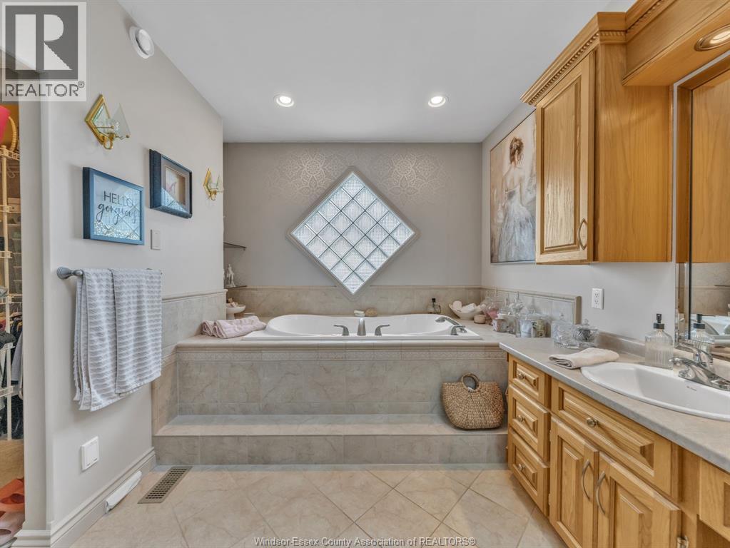 1841 Talbot Road West, Kingsville, Ontario  N9Y 2E4 - Photo 15 - 26007193