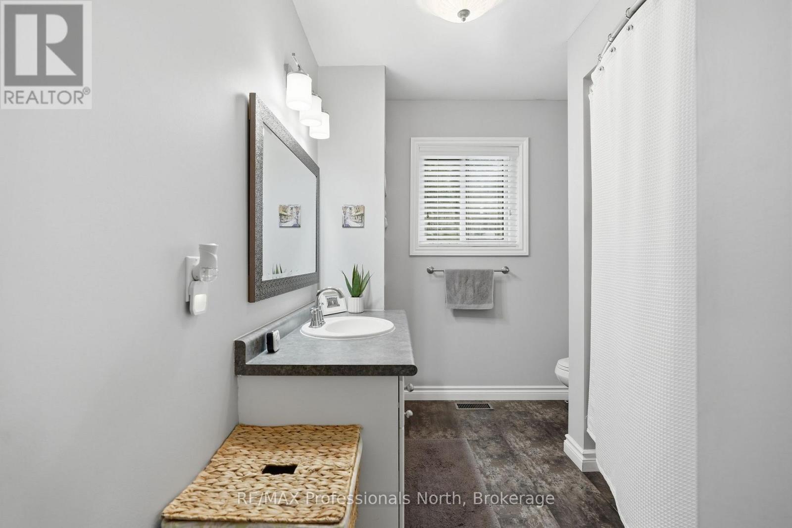 99 Vernon Lane, Huntsville, Ontario  P1H 2J2 - Photo 23 - X12964314