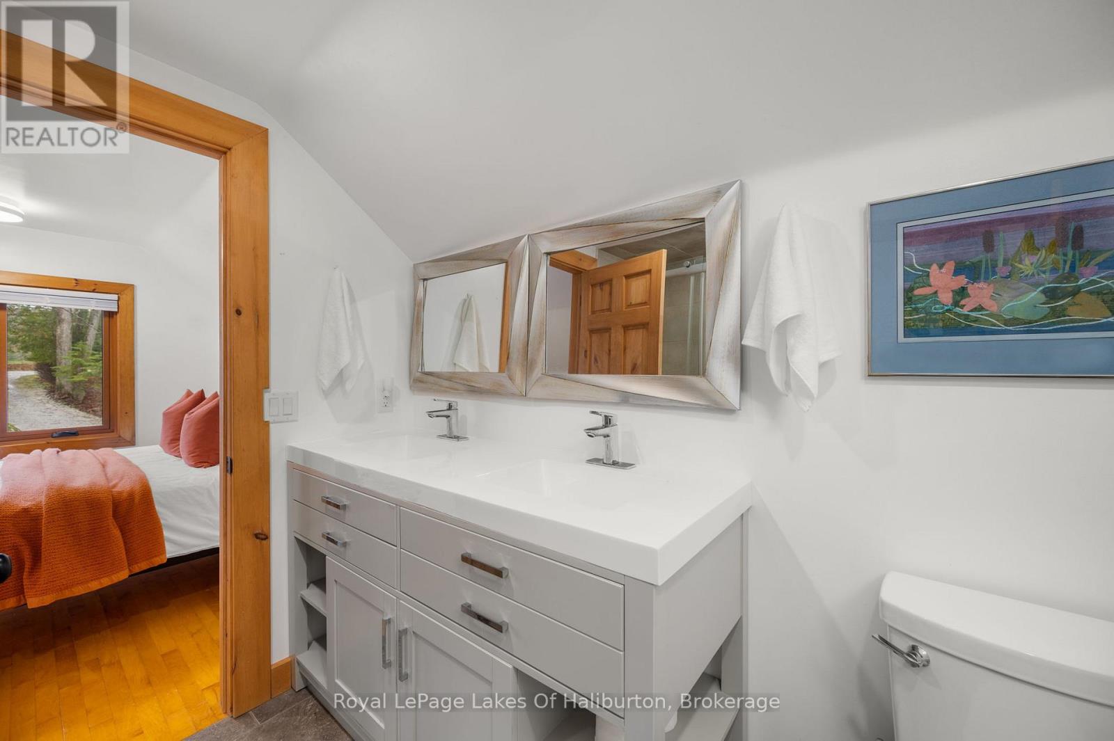 1073 Grass Lake Road, Dysart Et Al, Ontario  K0M 1S0 - Photo 37 - X12964336