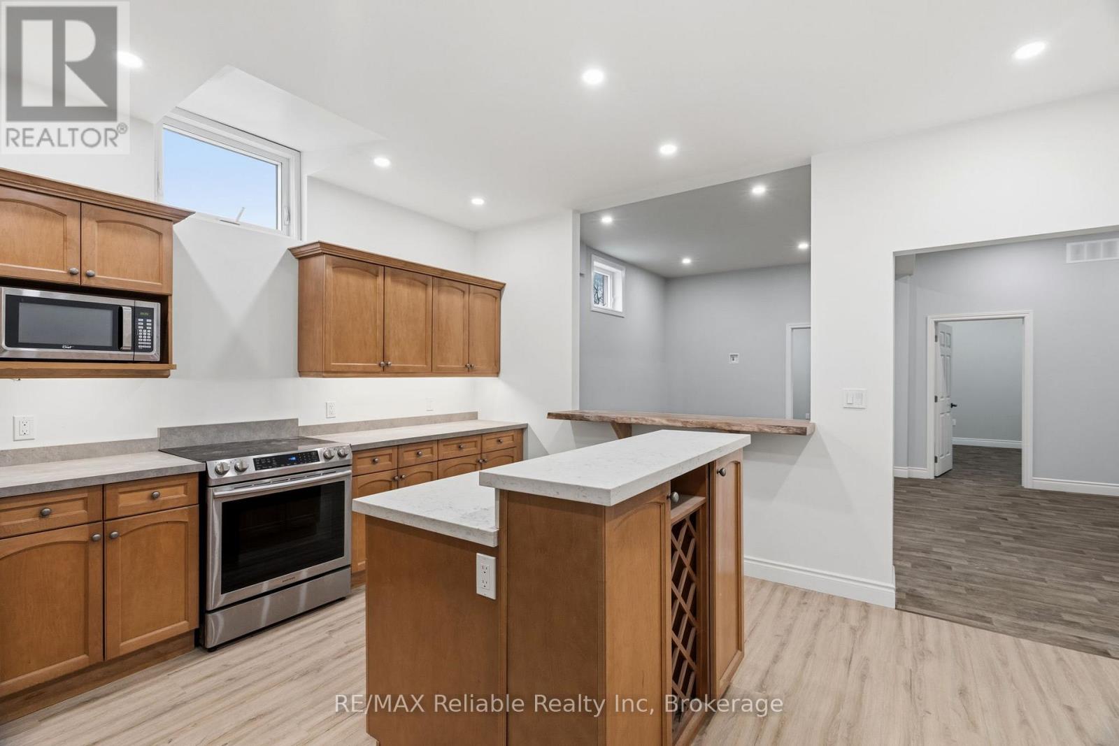 271 Main Street, Central Huron, Ontario  N0M 2H0 - Photo 12 - X12964392