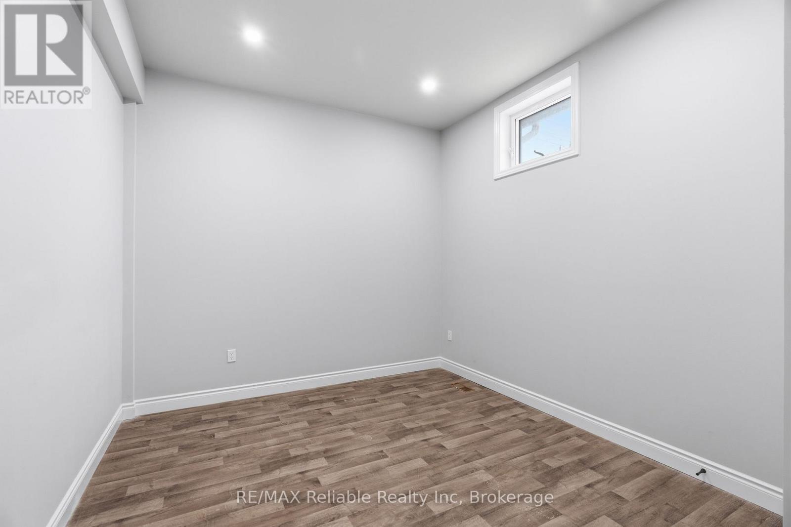 271 Main Street, Central Huron, Ontario  N0M 2H0 - Photo 20 - X12964392