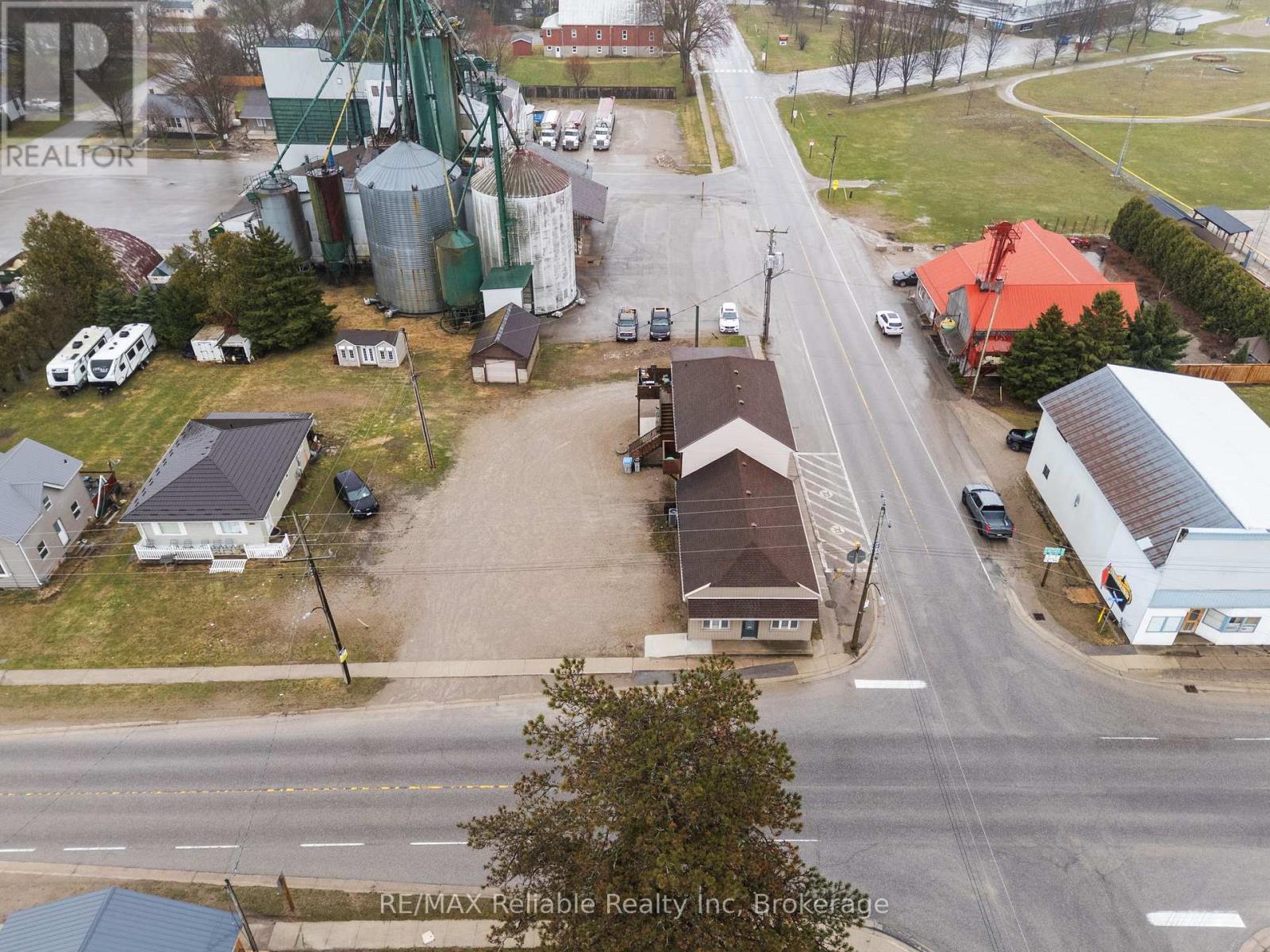 271 Main Street, Central Huron, Ontario  N0M 2H0 - Photo 36 - X12964392