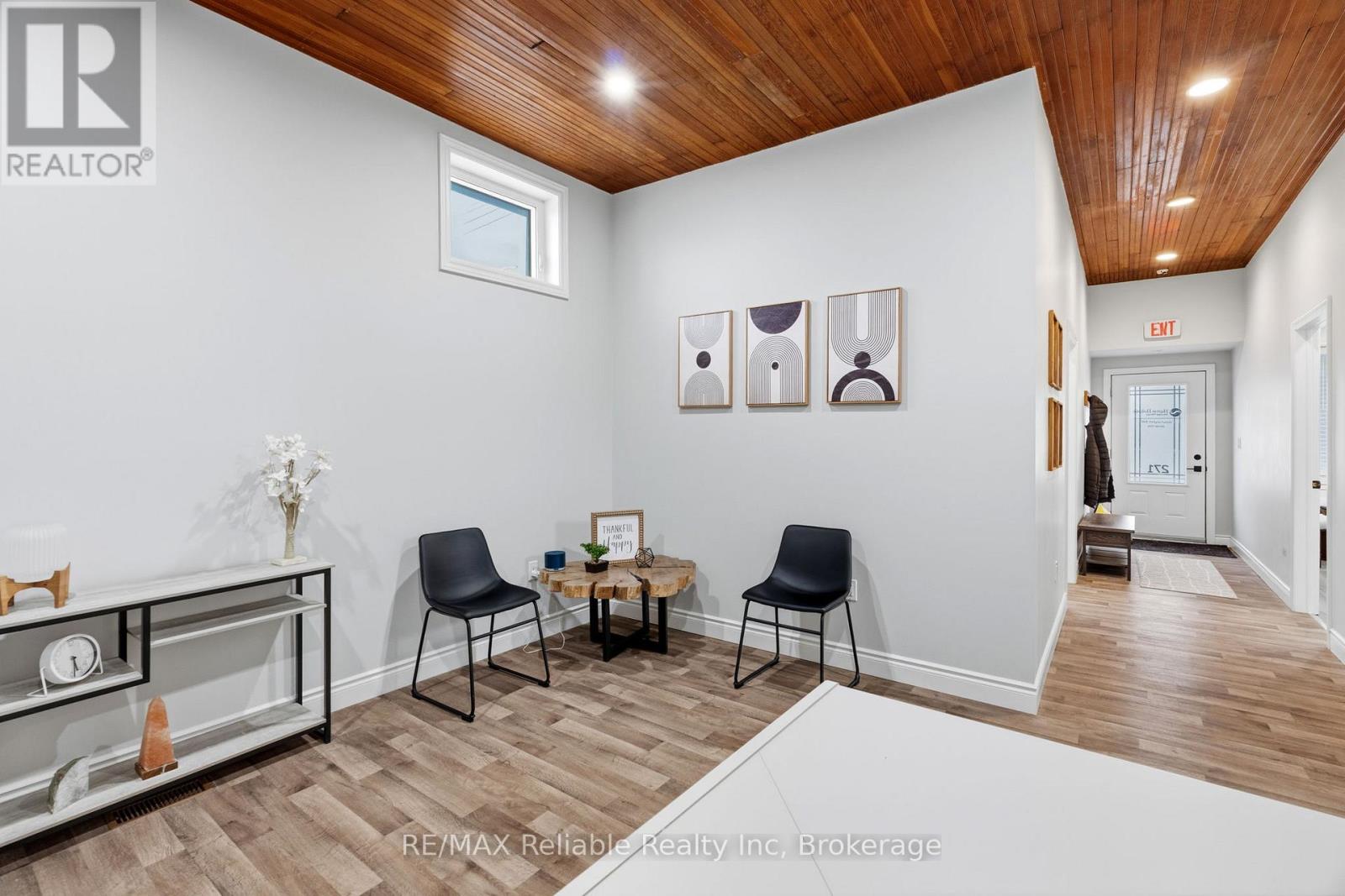 271 Main Street, Central Huron, Ontario  N0M 2H0 - Photo 11 - X12964398