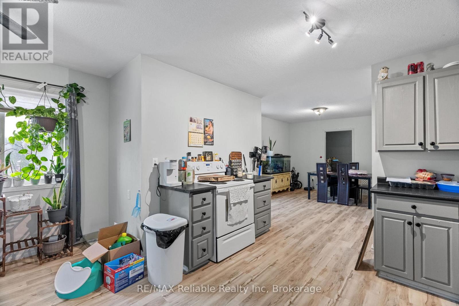 271 Main Street, Central Huron, Ontario  N0M 2H0 - Photo 30 - X12964398