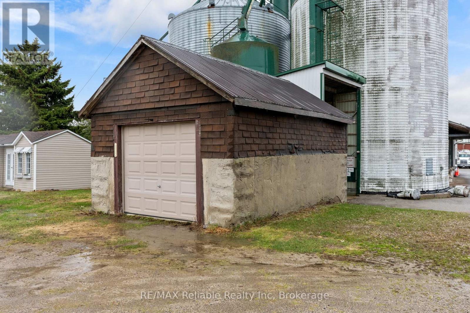 271 Main Street, Central Huron, Ontario  N0M 2H0 - Photo 39 - X12964398