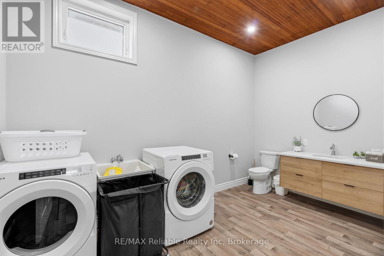 271 Main Street, Central Huron, Ontario  N0M 2H0 - Photo 7 - X12964398