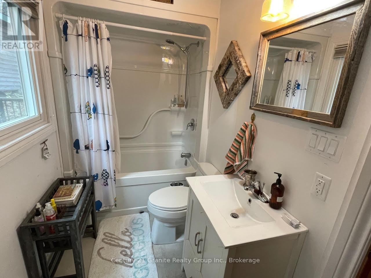 1038 Broken Paddle Road, Dysart Et Al, Ontario  K0M 1S0 - Photo 20 - X12964450