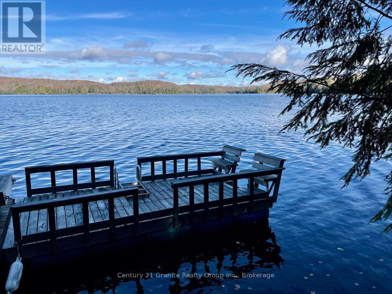 1038 Broken Paddle Road, Dysart Et Al, Ontario  K0M 1S0 - Photo 36 - X12964450