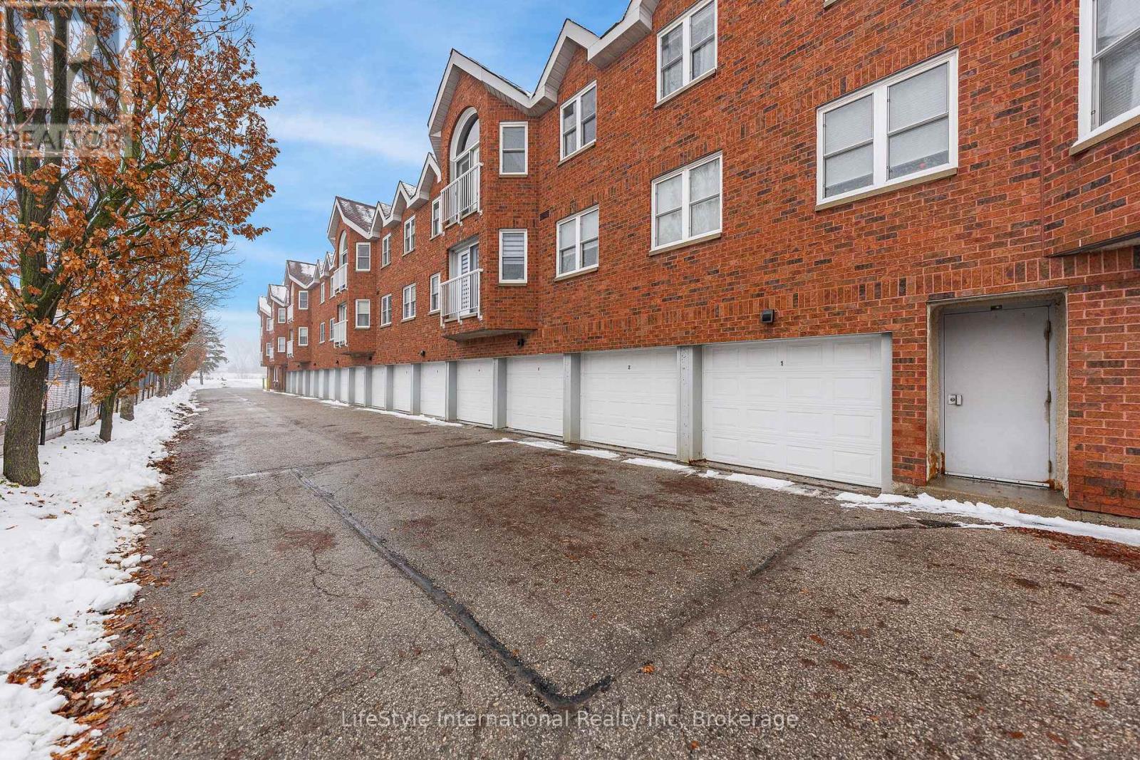 103 - 208 Silvercreek Parkway N, Guelph, Ontario  N1H 8H2 - Photo 21 - X12964520