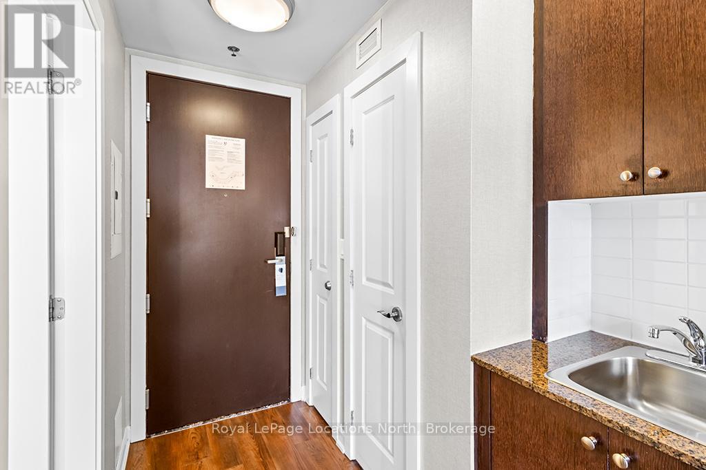 313 - 220 Gord Canning Drive, Blue Mountains, Ontario  L9Y 0V2 - Photo 6 - X12964656