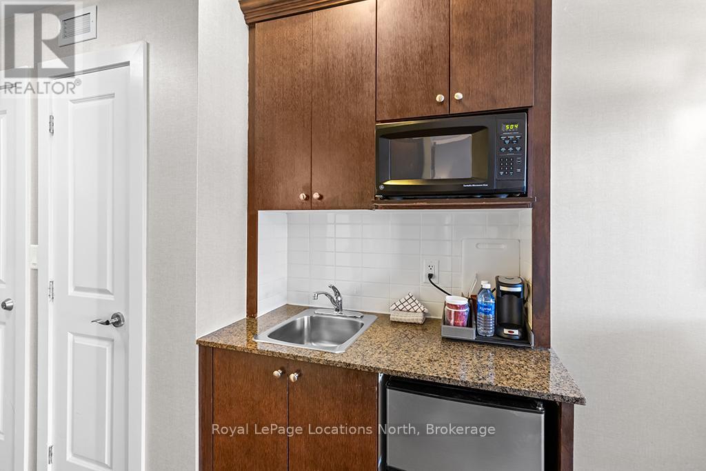 313 - 220 Gord Canning Drive, Blue Mountains, Ontario  L9Y 0V2 - Photo 9 - X12964656