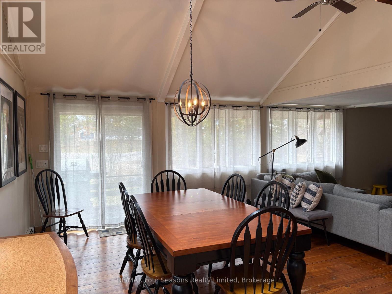 163 Craigleith Road, Blue Mountains, Ontario L9Y 0S4 - Photo 4 - X12964696