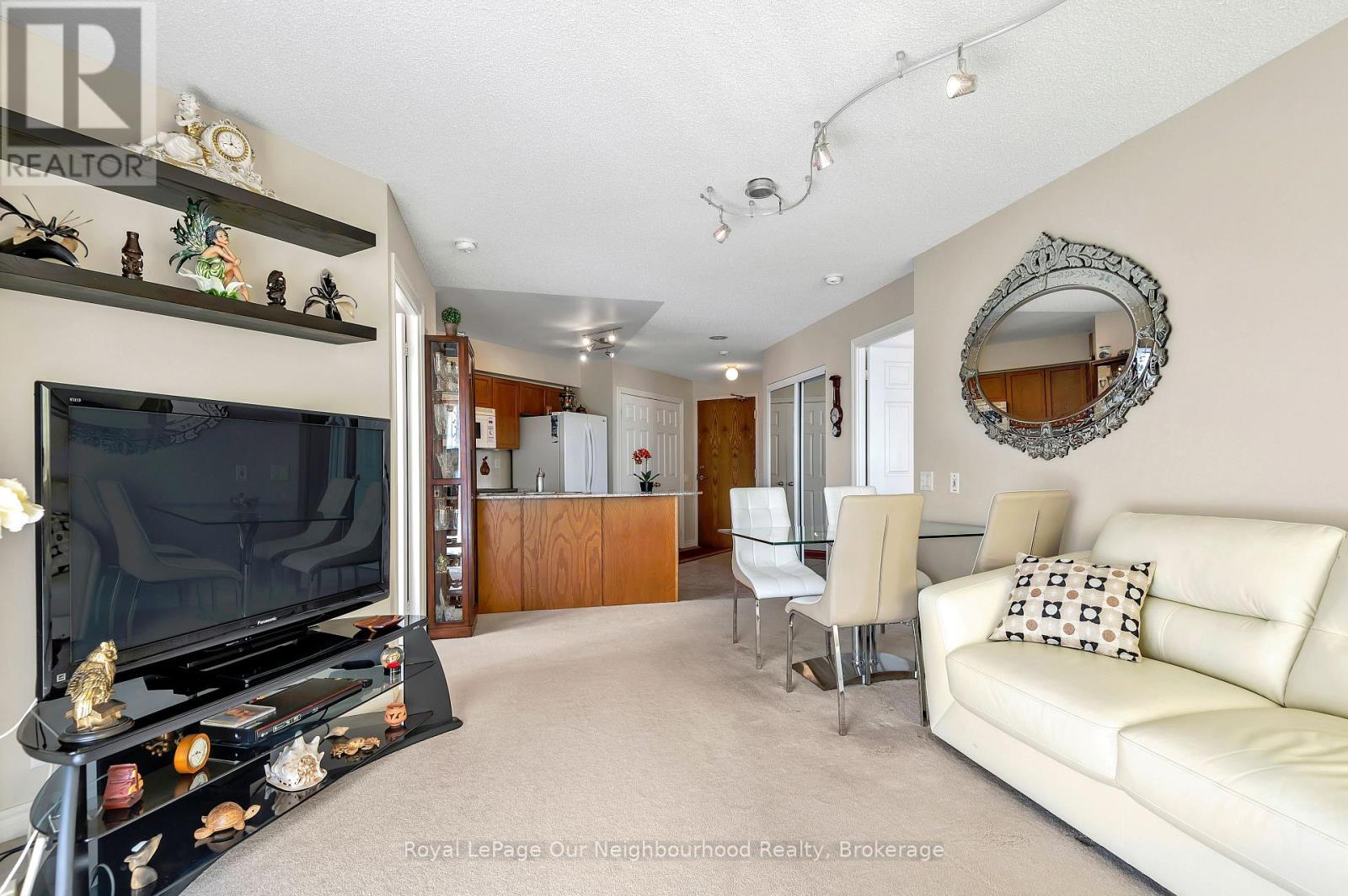 813 - 1720 Eglinton Avenue E, Toronto, Ontario  M4A 2X8 - Photo 8 - C12964390