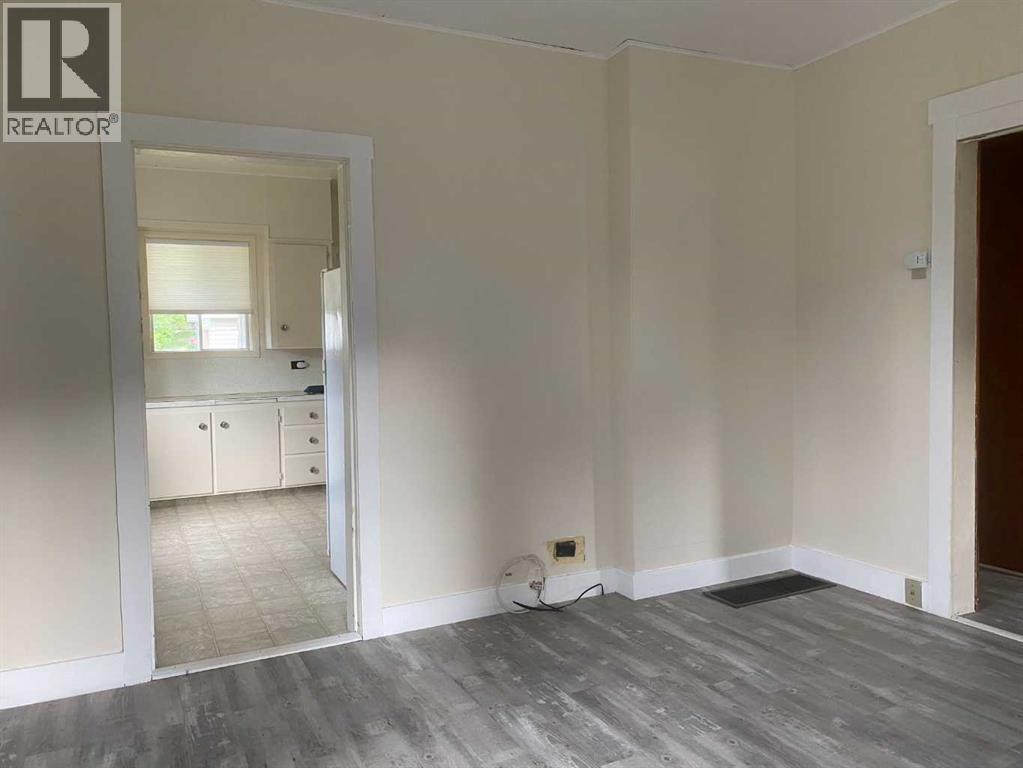 20630 25 Avenue, Bellevue, Alberta  T0K 0C0 - Photo 10 - A2296813