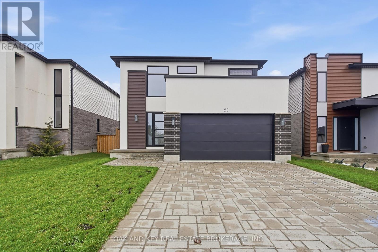 25 ALEXANDER CIRCLE, Strathroy-Caradoc (SE)