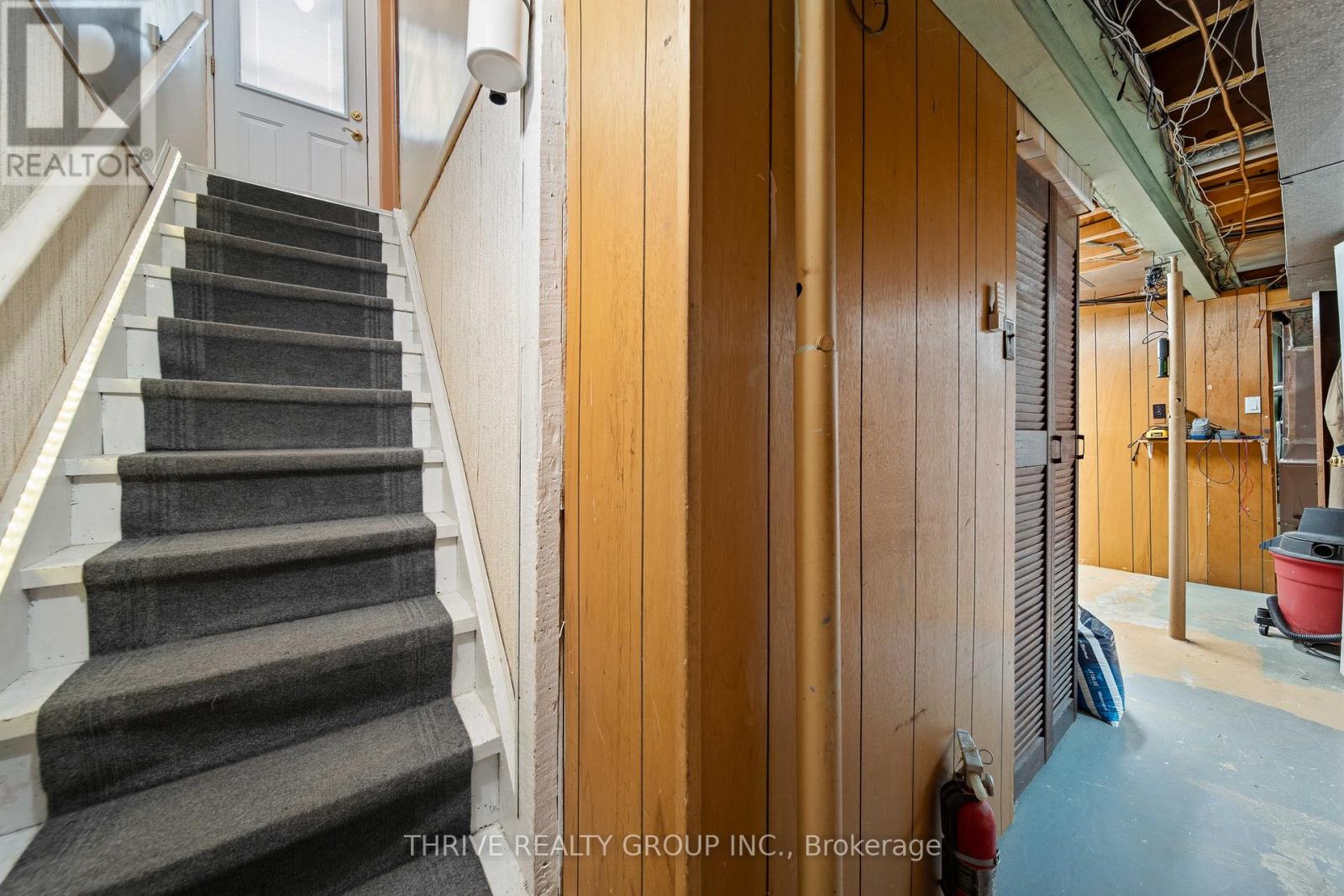 6 Southwood Crescent, London South (South D), Ontario  N6J 1S9 - Photo 26 - X12964266