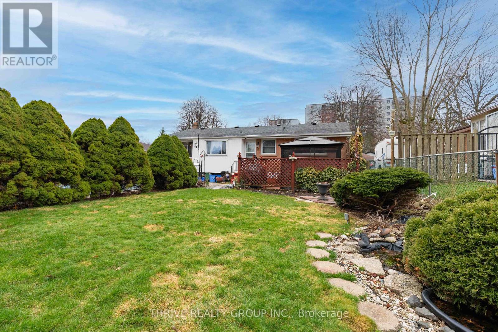 6 Southwood Crescent, London South (South D), Ontario  N6J 1S9 - Photo 43 - X12964266