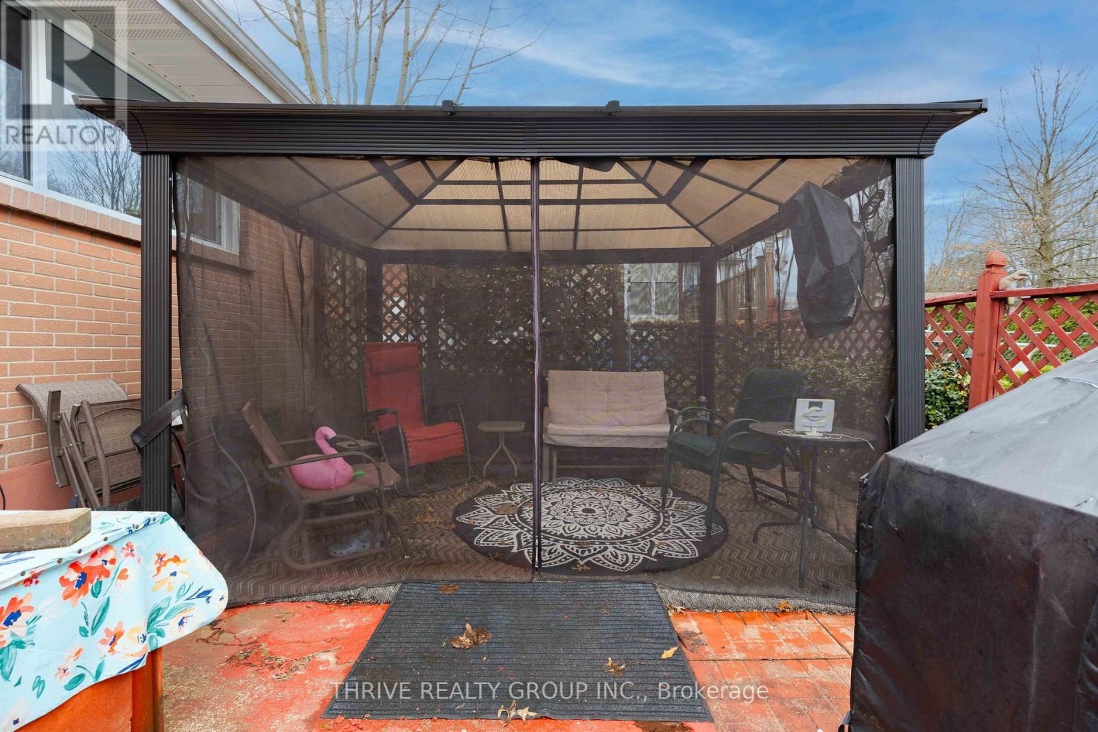 6 Southwood Crescent, London South (South D), Ontario  N6J 1S9 - Photo 44 - X12964266