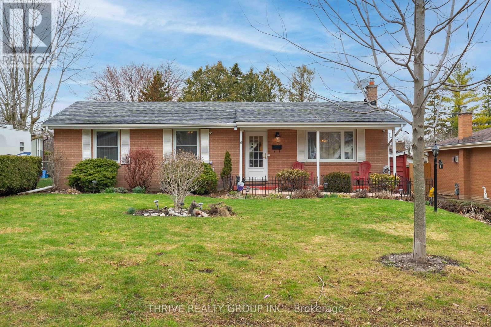 6 Southwood Crescent, London South (South D), Ontario  N6J 1S9 - Photo 46 - X12964266