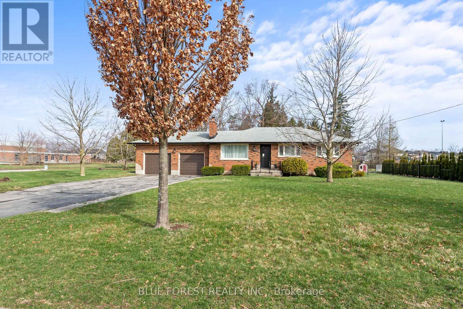 6742 JAMES STREET, London South, Ontario