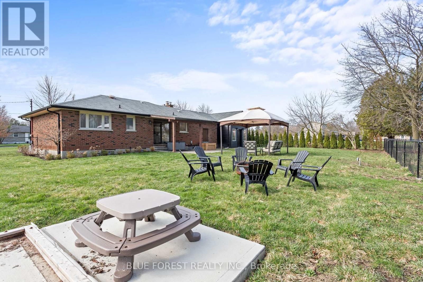 6742 James Street, London South, Ontario  N6P 1A6 - Photo 33 - X12964338