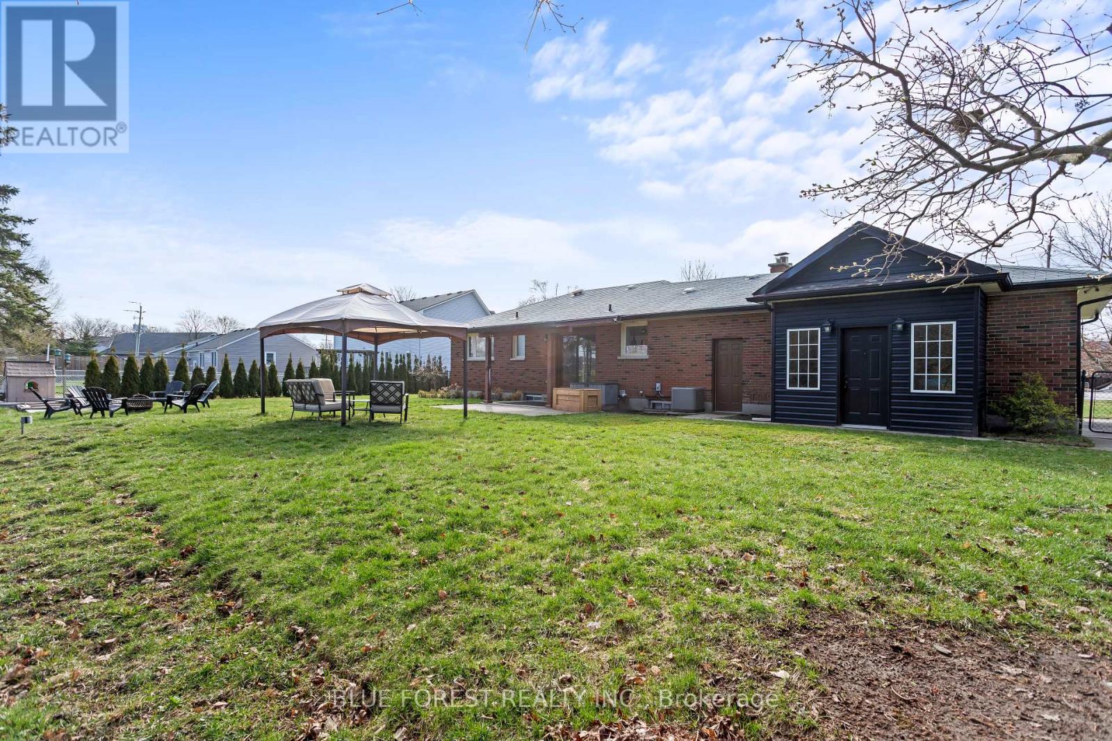 6742 James Street, London South, Ontario  N6P 1A6 - Photo 37 - X12964338